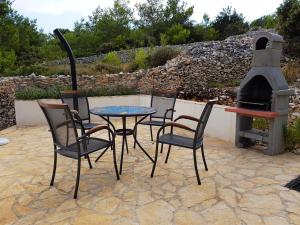 Patio alebo iná vonkajšia časť ubytovania Villa Renata - Apartment Zeleni