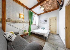 Postel nebo postele na pokoji v ubytování Eco Hostel DROVA + 37 fotografií