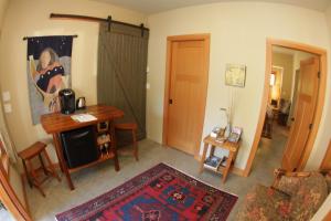 Black Bear Guesthouse