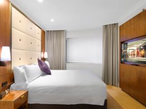 Postel nebo postele na pokoji v ubytování Amora Hotel Jamison Sydney