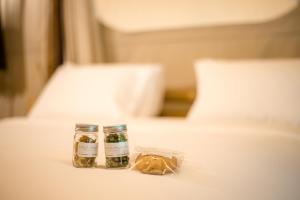Posteľ alebo postele v izbe v ubytovaní Lala Mukha Tented Resort Khao Yai