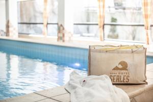 Bazén v ubytovaní Hotel Serles alebo v jeho blízkosti