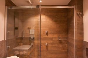 A bathroom at CHALET REMI - DOMIN