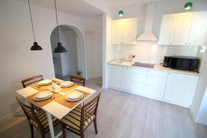 Kuchyňa alebo kuchynka v ubytovaní Tramontana Windward - Cozy and charming apartment in beautiful Volosko