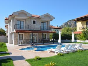 The swimming pool at or close to Konak Sari