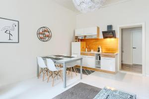 Kuchyňa alebo kuchynka v ubytovaní Apartament Miły