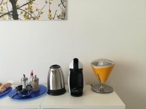 Příslušenství pro přípravu čaje a kávy v ubytování INTERZASTRADA B&B