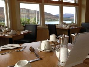 A restaurant or other place to eat at Buccleuch Guest House 