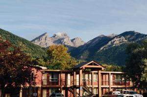 Gallery image of Canadas Best Value Inn and Suites Fernie in Fernie