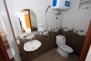 Ванная комната в Flaco Hostel Sapa