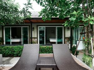 Zahrada ubytování Nirundorn Resort Chaam