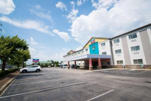 Gallery image of SureStay Plus by Best Western Louisville Airport Expo in Louisville