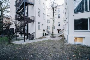 Budova, v ktorej sa apartmán nachádza