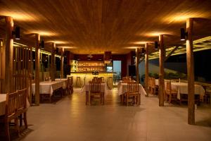 Luxury Camp@Green Jungle Park 레스토랑 또는 맛집