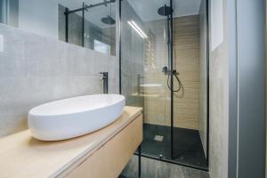 Kúpeľňa v ubytovaní Forest Nook Main Square Loft + 13 fotografií