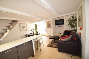 Część wypoczynkowa w obiekcie Jade Duplex - No Better Location In Nice