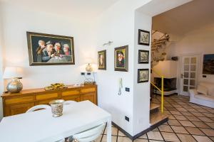 Afbeelding uit fotogalerij van Casa Vacanze Rosa Maria in Orosei