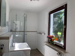 Koupelna v ubytování Ferienhaus bei den Kreidefelsen - Ihr Zuhause auf Rügen