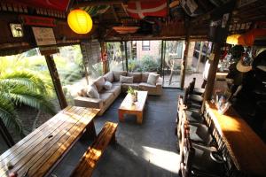 Gallery image of Saltycrax Backpackers and Surf Hostel by CURIOCITY in Bloubergstrand