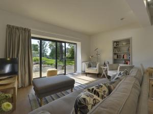 A seating area at Gardeners Cottage