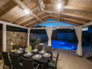 Gallery image of Beautiful holiday Home in Mali I with Pool in Mali Iž