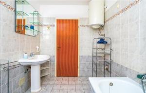 Kúpeľňa v ubytovaní Apartment Zeljko 832 + 17 fotografií