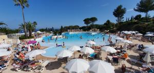 Piscina di Studio vue mer et Esterel o nelle vicinanze