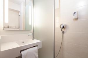 Bagno di B&B HOTEL Compiègne