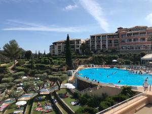 Piscina di Studio vue mer et Esterel o nelle vicinanze