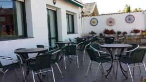 Reštaurácia alebo iné gastronomické zariadenie v ubytovaní Hotel Cortijo