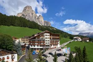 Gallery image of Hotel Sassongher in Corvara in Badia