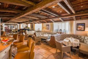 Posezení v ubytování Hotel Sassongher