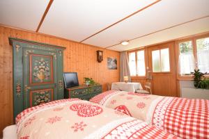 Studio bim Chalet bim Chilchli客房内的一张或多张床位