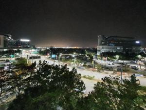仁川市景观或在公寓式酒店看到的城市景观