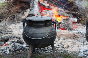 Gril dostupný pro hosty v luxury tent