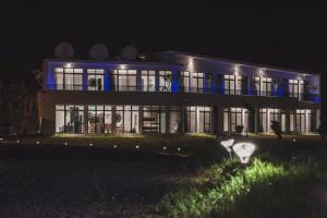 Byggingin sem gistiheimilið er í