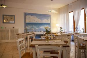 Restauracja lub miejsce do jedzenia w obiekcie Hotel Imperia