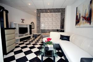 TV a/nebo společenská místnost v ubytování Apartments Kruna Jovanović