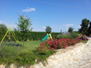 Agriturismo La Torraccia外面的花园