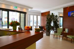 Lobbyn eller receptionsområdet på Augusten Hotel München
