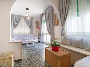 A bed or beds in a room at Apartment Sandra by Interhome Még 22 kép