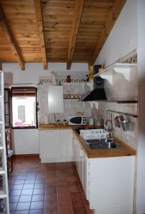 Kuchnia lub aneks kuchenny w obiekcie Casa Rural La Torre