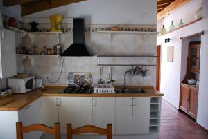 Kuchnia lub aneks kuchenny w obiekcie Casa Rural La Torre
