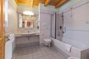 Vannituba majutusasutuses Hotel Brunella