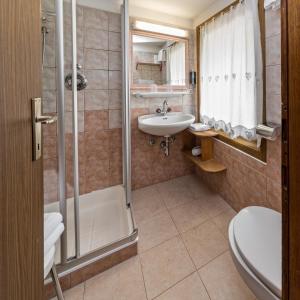 Vannituba majutusasutuses Hotel Brunella