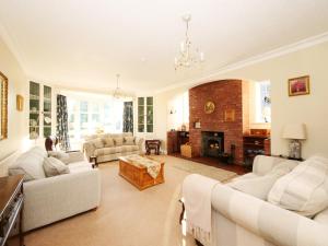 A seating area at Westergate House