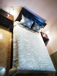 Foto dalla galleria di Luxurious private appartment with garden and view! a Serres