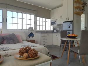 A kitchen or kitchenette at Apto/Suite Santa Cruz Tenerife