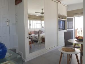 A kitchen or kitchenette at Apto/Suite Santa Cruz Tenerife