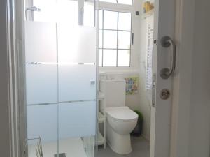 A bathroom at Apto/Suite Santa Cruz Tenerife Még 30 kép